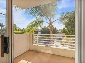 1703 La Playa Ave B, San Diego CA 92109