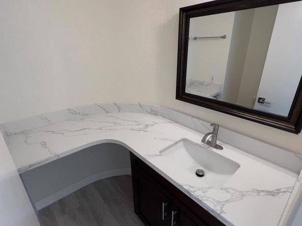 1703 La Playa Ave B, San Diego CA 92109