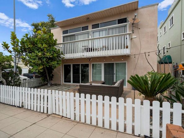 2735 Mission Blvd, San Diego CA 92109