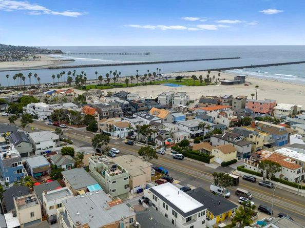 2735 Mission Blvd, San Diego CA 92109