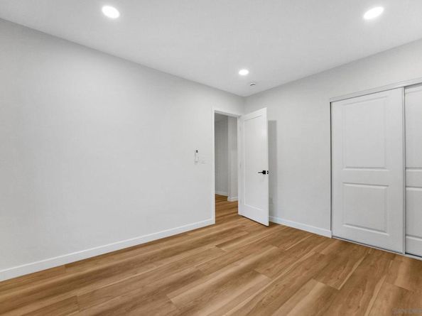 6524 Radio Dr, San Diego CA 92114