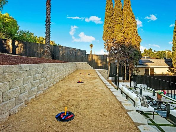 6524 Radio Dr, San Diego CA 92114