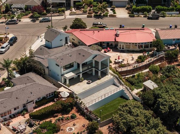 1185 Barcelona Dr, San Diego CA 92107
