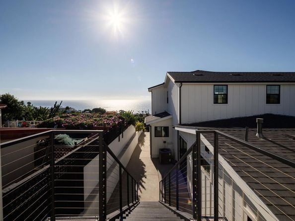 1185 Barcelona Dr, San Diego CA 92107