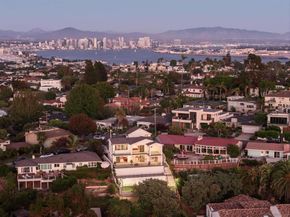 1185 Barcelona Dr, San Diego CA 92107