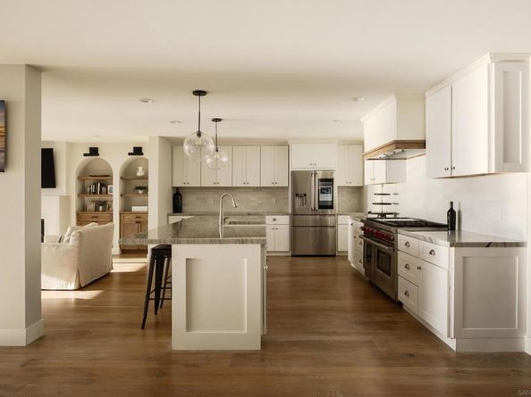 1185 Barcelona Dr, San Diego CA 92107