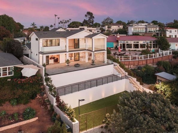 1185 Barcelona Dr, San Diego CA 92107