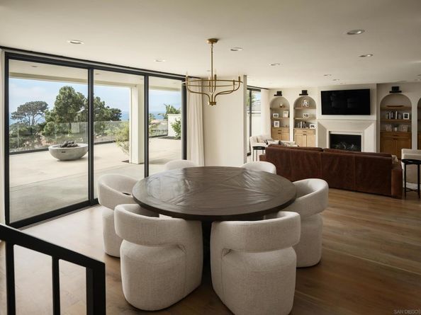 1185 Barcelona Dr, San Diego CA 92107
