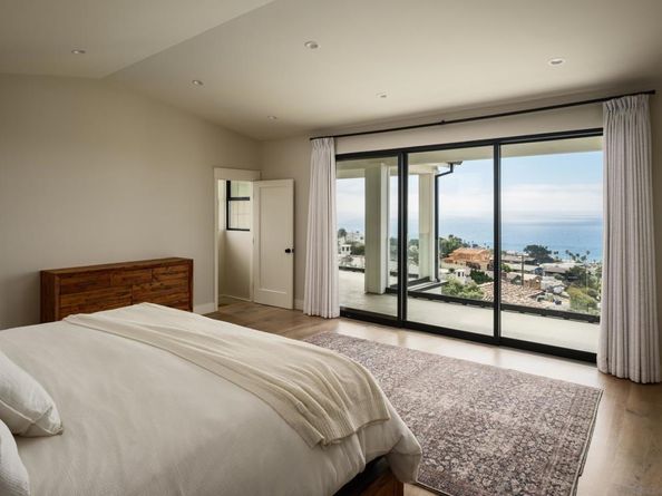 1185 Barcelona Dr, San Diego CA 92107