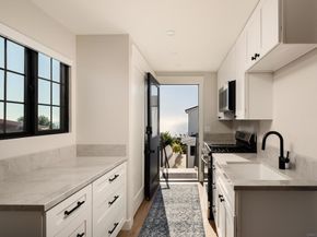 1185 Barcelona Dr, San Diego CA 92107