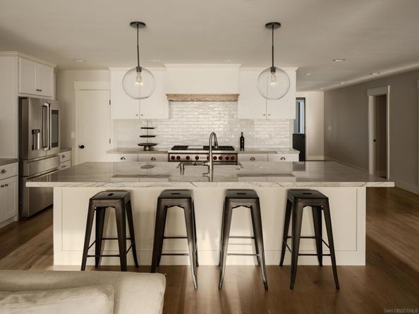 1185 Barcelona Dr, San Diego CA 92107