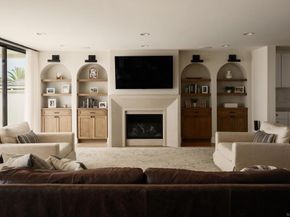 1185 Barcelona Dr, San Diego CA 92107