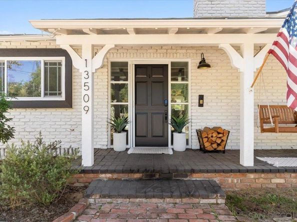 13509 E Lakeview Rd, Lakeside CA 92040