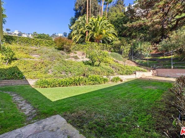 1700 Rising Glen Road, Los Angeles CA 90069