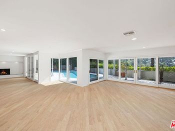 1700 Rising Glen Road