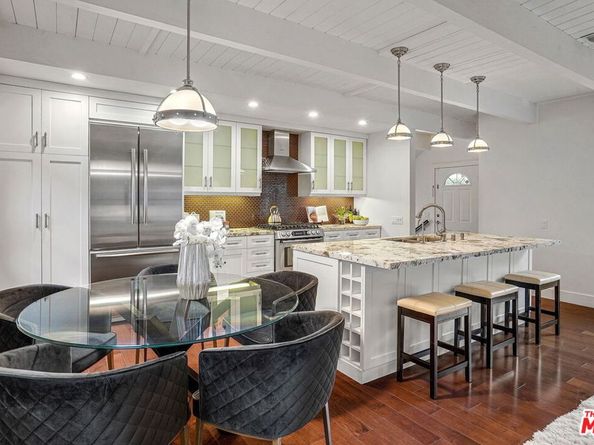 1100 N Beverly Glen Boulevard, Los Angeles CA 90077