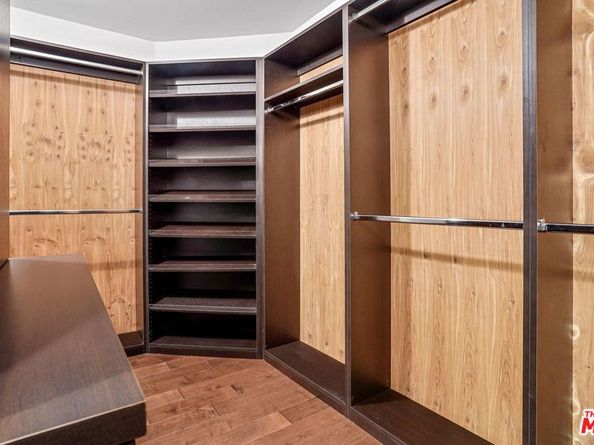 1100 N Beverly Glen Boulevard, Los Angeles CA 90077