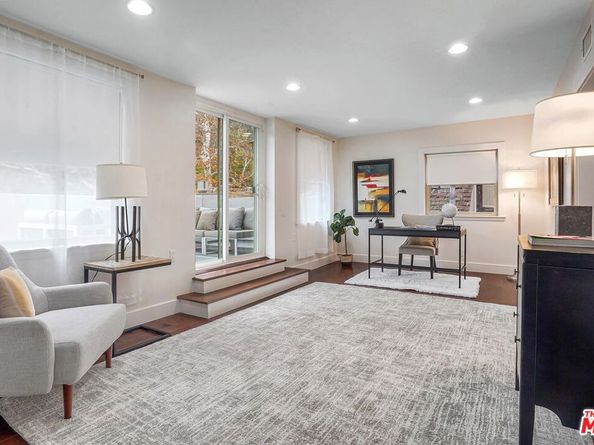 1100 N Beverly Glen Boulevard, Los Angeles CA 90077