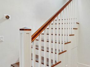 1100 N Beverly Glen Boulevard, Los Angeles CA 90077