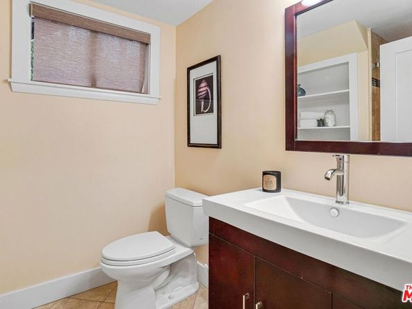 1100 N Beverly Glen Boulevard, Los Angeles CA 90077