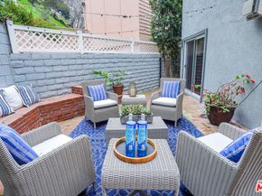 1100 N Beverly Glen Boulevard, Los Angeles CA 90077