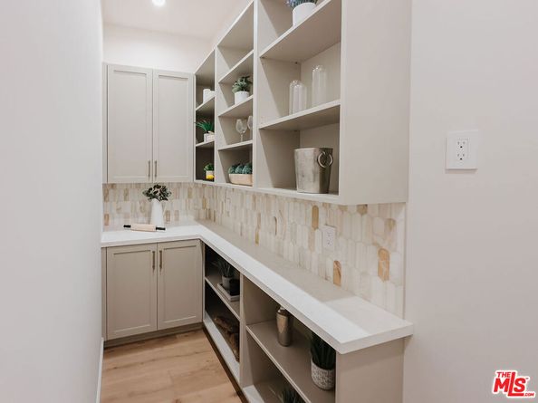 12427 Cumpston Street, Valley Village CA 91607