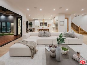 12427 Cumpston Street, Valley Village CA 91607