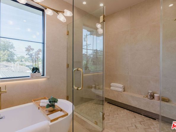 12427 Cumpston Street, Valley Village CA 91607