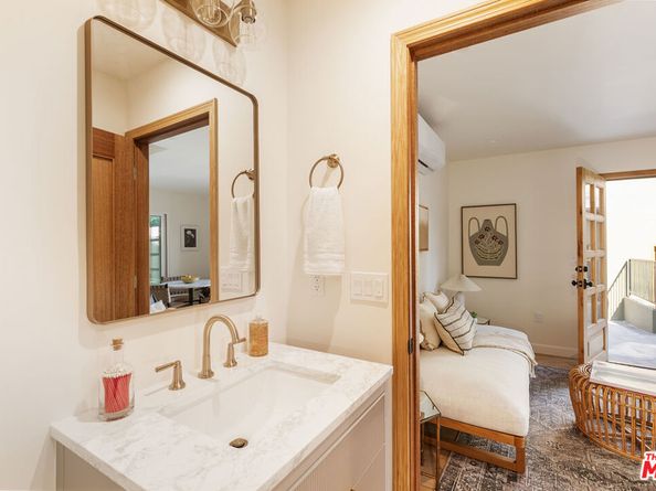 3818 Tracy Street, Los Angeles CA 90027