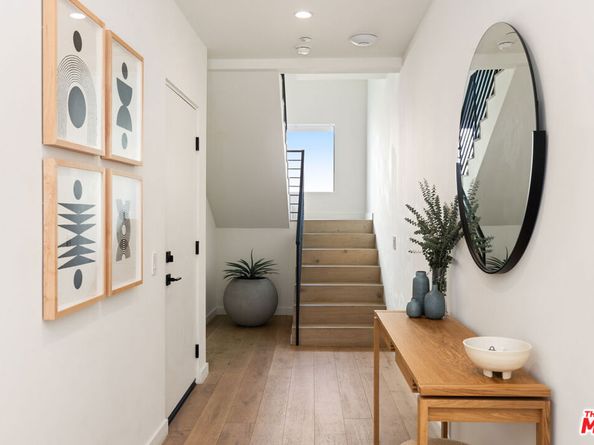 1204 N Thomas Lane, Los Angeles CA 90038