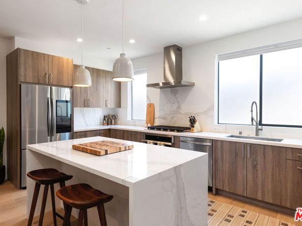 1204 N Thomas Lane, Los Angeles CA 90038