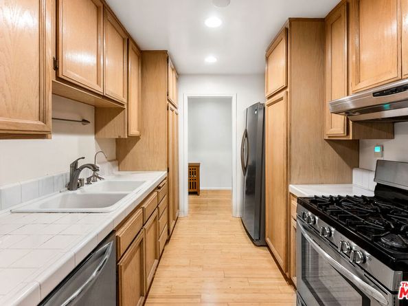 1255 10th Street 106, Santa Monica CA 90401