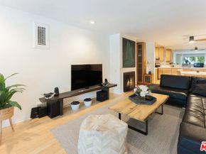 1255 10th Street 106, Santa Monica CA 90401