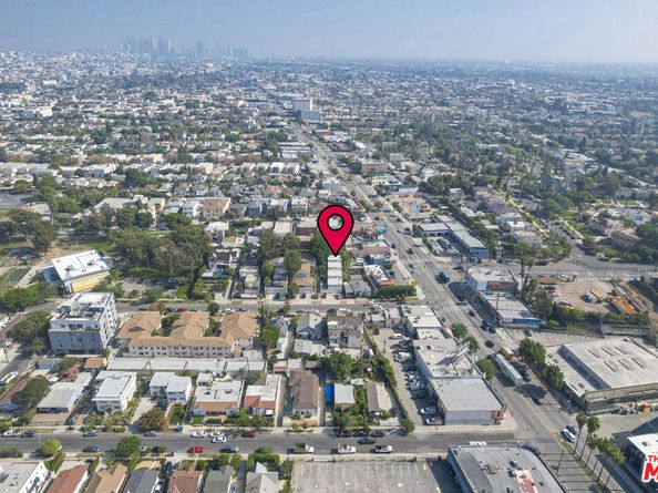 1288 West Boulevard, Los Angeles CA 90019