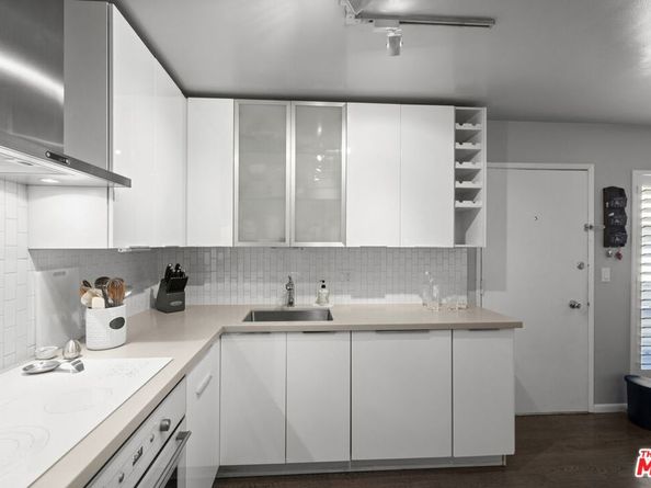 970 Palm Avenue 218, West Hollywood CA 90069