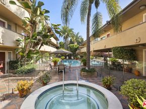 970 Palm Avenue 218, West Hollywood CA 90069