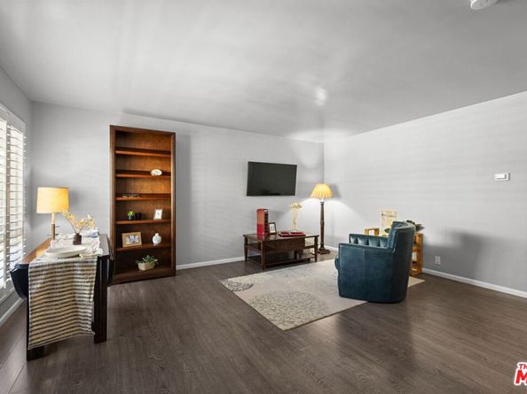 970 Palm Avenue 218, West Hollywood CA 90069