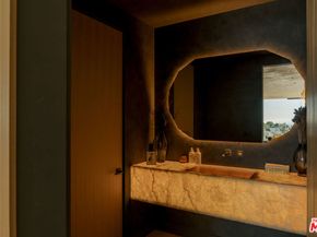 1778 Viewmont Drive, Los Angeles CA 90069