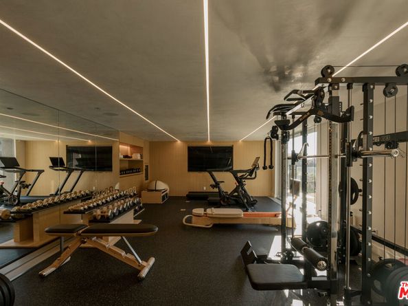 1778 Viewmont Drive, Los Angeles CA 90069