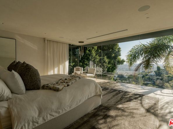 1778 Viewmont Drive, Los Angeles CA 90069