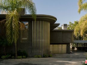 1778 Viewmont Drive, Los Angeles CA 90069