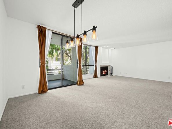 1312 S Saltair Avenue 215, Los Angeles CA 90025