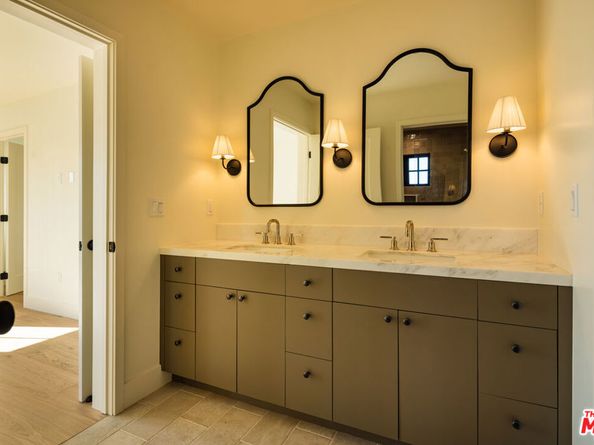 2455 23rd Street, Santa Monica CA 90405