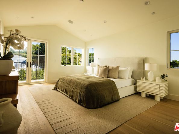 2455 23rd Street, Santa Monica CA 90405