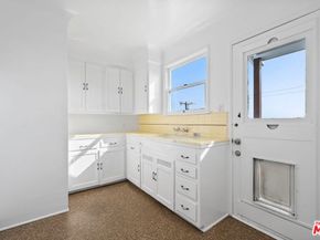 1770 Bryn Mawr Avenue, Santa Monica CA 90405