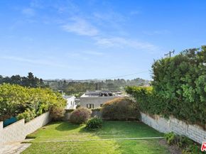 1770 Bryn Mawr Avenue, Santa Monica CA 90405