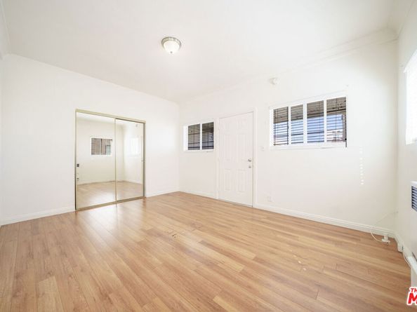 2740 James M Wood Boulevard, Los Angeles CA 90006