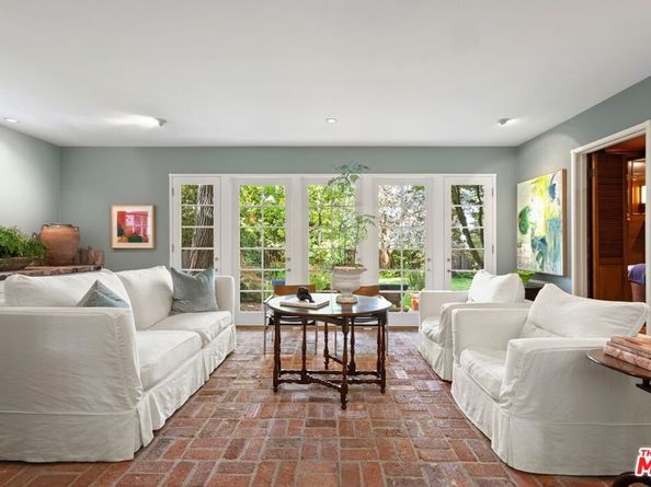 10339 Glenbarr Avenue, Los Angeles CA 90064