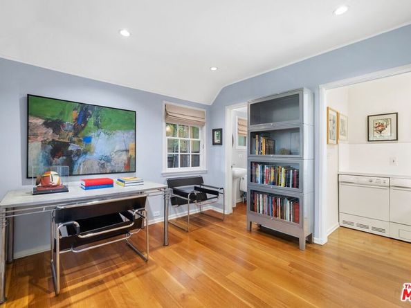 10339 Glenbarr Avenue, Los Angeles CA 90064