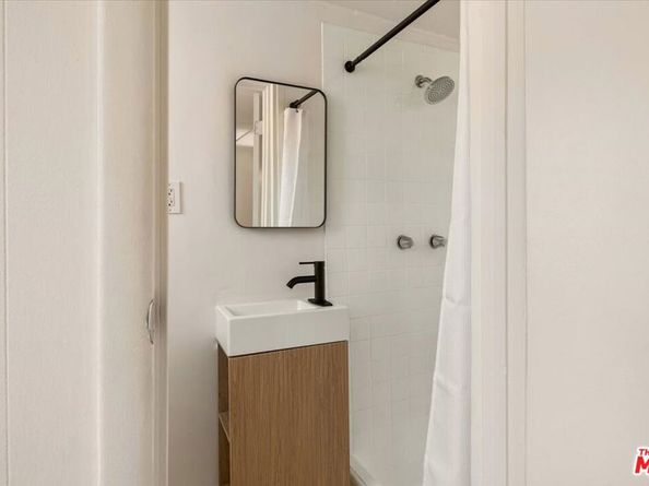 621 Isabel Street, Los Angeles CA 90065